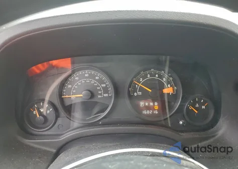 2015 Jeep Compass Sport z USA, uszkodzony, nr VIN 1C4NJDBB4FD177242